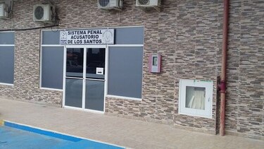 Suspenden del cargo a docente santeño por caso de pornografía infantil