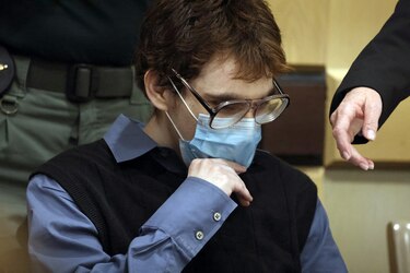 Autor de tiroteo en un instituto de Florida se declara culpable de 17 asesinatos