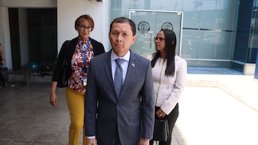 Meduca entrega documentación a la Fiscalía sobre licitación de internet escolar