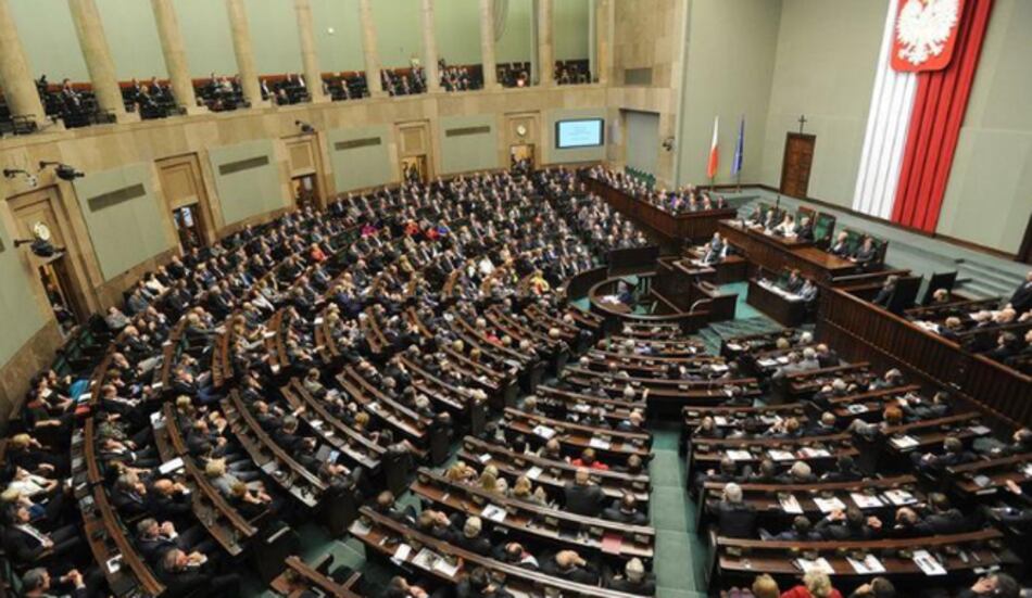 Los diputados polacos aprueban en votación rebajarse el sueldo