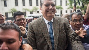Fiscalía pide prohibición de salida de Perú para el expresidente Alan García