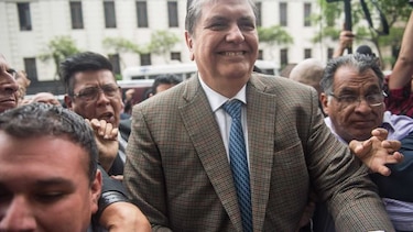 Fiscalía pide prohibición de salida de Perú para el expresidente Alan García