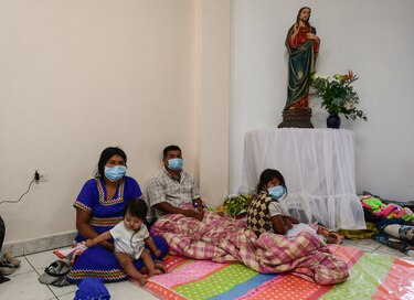 Vía Chiriquí-Bocas mantiene al menos 15 derrumbes; hay más de 2 mil personas en refugios