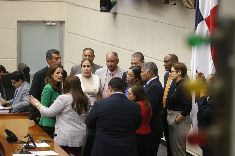 A tambor batiente, bancada oficialista intenta nombrar a Nelson Jackson en la directiva de la ACP