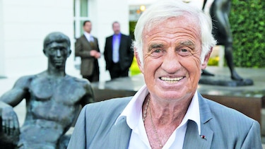 El actor Belmondo publica dos libros