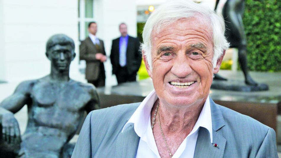 El actor Belmondo publica dos libros