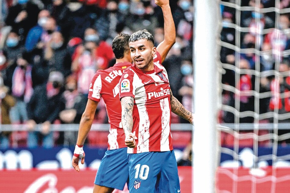 El argentino Correa firma un nuevo contrato con el Atlético