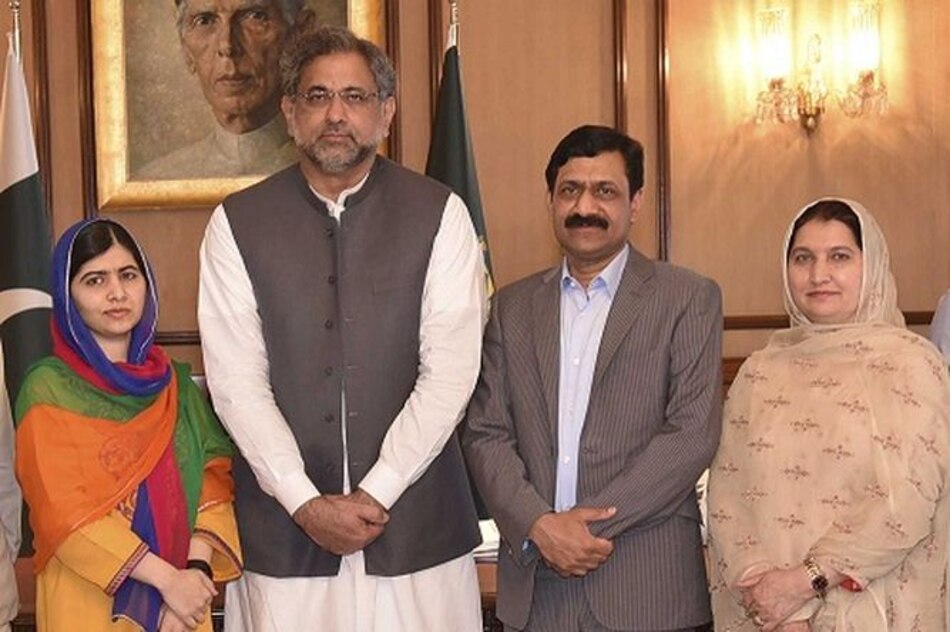 Malala Yousafzai regresa a Pakistán por primera vez desde que sobrevivió a un atentado en 2012