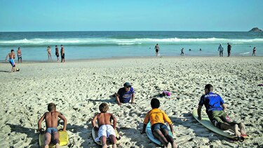 Surf y esperanza para los jóvenes