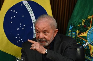Lula recibió la alta médica anticipada tras una cirugía en la cadera