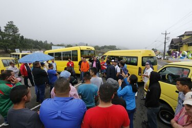 Transportistas, molestos por obra en Boquete, cierran vía