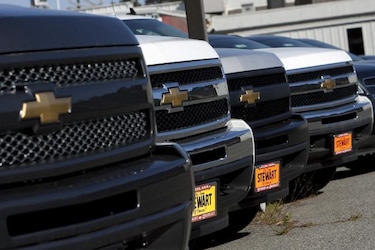 GM llama a revisión más de 400 mil vehículos en EU y Canadá