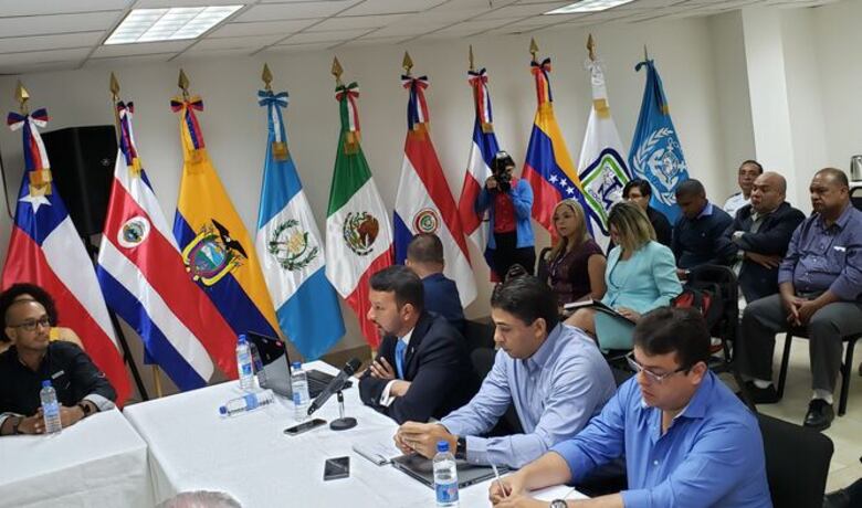 Canal de Panamá prohibirá descarga de aguas contaminadas con azufre