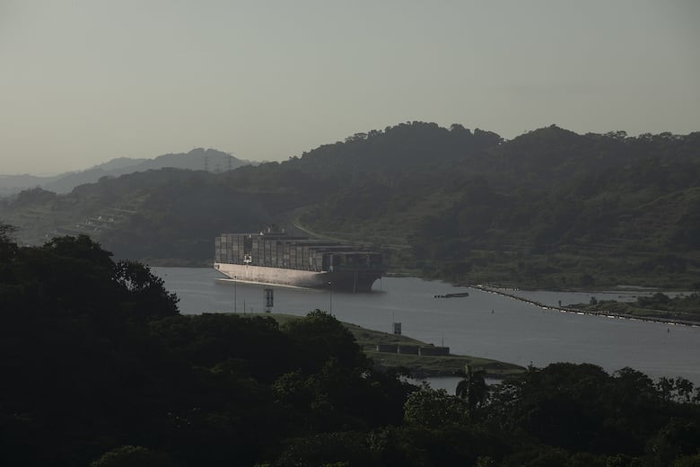 La controversia de los peajes militares en el Canal de Panamá