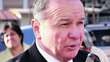 Comisión, tras la pista de contratos