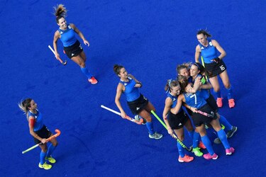 Argentina destroza a India y pasa a cuartos de final del 'hockey' femenino