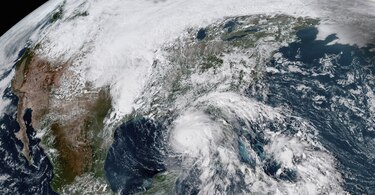 Huracán Michael alcanza categoría 3 en su ruta a Florida