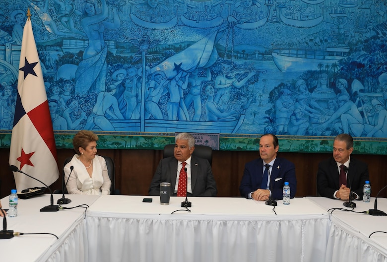 Los rostros detrás del Consejo Nacional de Relaciones Exteriores