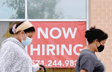 Cae ritmo de creación de empleo en Estados Unidos por variante