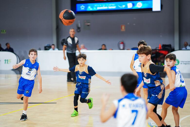 Titans y Fighting Owls disputan el título de la Ludos League U10