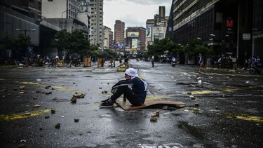 Oposición inicia paro general para obligar a Nicolás Maduro a retirar su constituyente