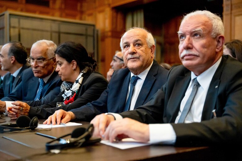 La CIJ pide a Israel evacuar colonos, desmantelar el muro y devolver tierras a palestinos