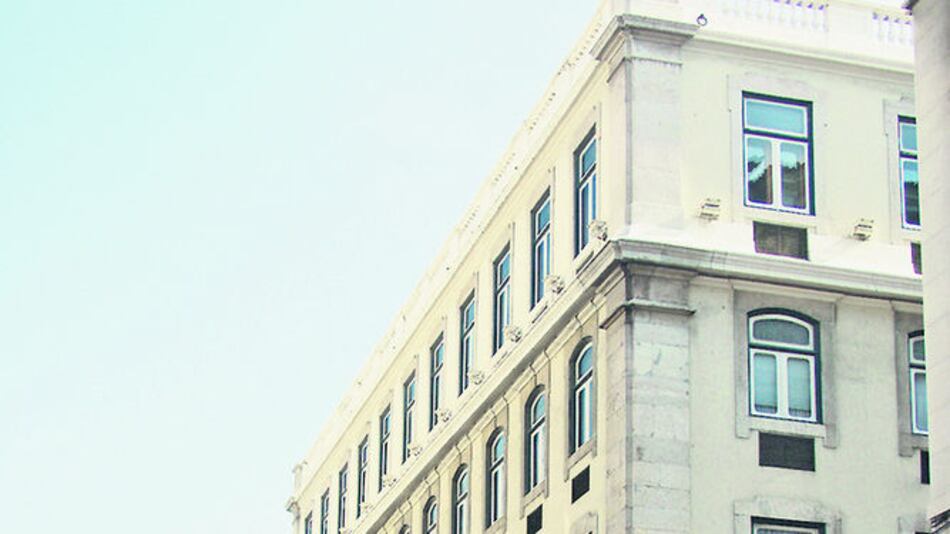 Interés por compra del Novo Banco