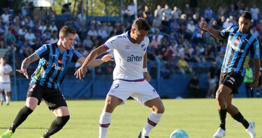 Uruguay: un jugador de Nacional, donde milita el panameño Luis Mejía, da positivo de la Covid-19