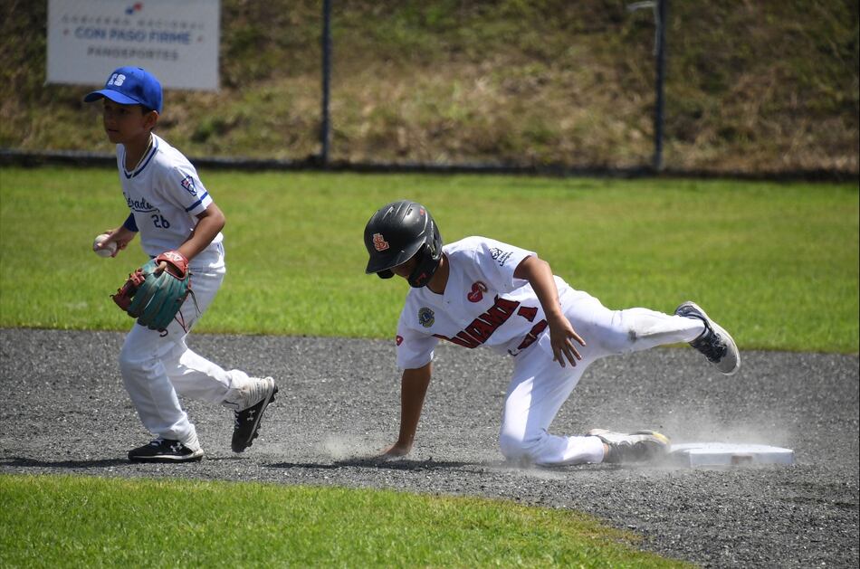 Nicaragua y Venezuela clasifican; Panamá A se juega este miércoles el cupo a semifinal 