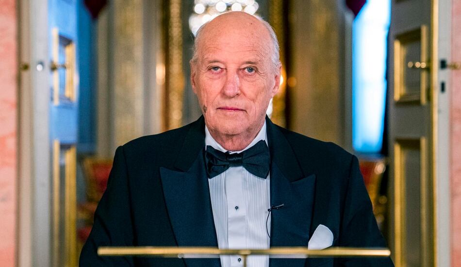 Implantan un marcapasos al rey Harald V de Noruega, hospitalizado en Malasia