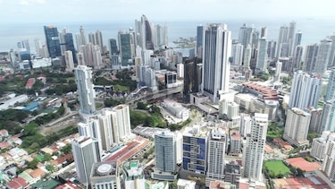 Los mejores y peores salarios de cargos directivos en Panamá