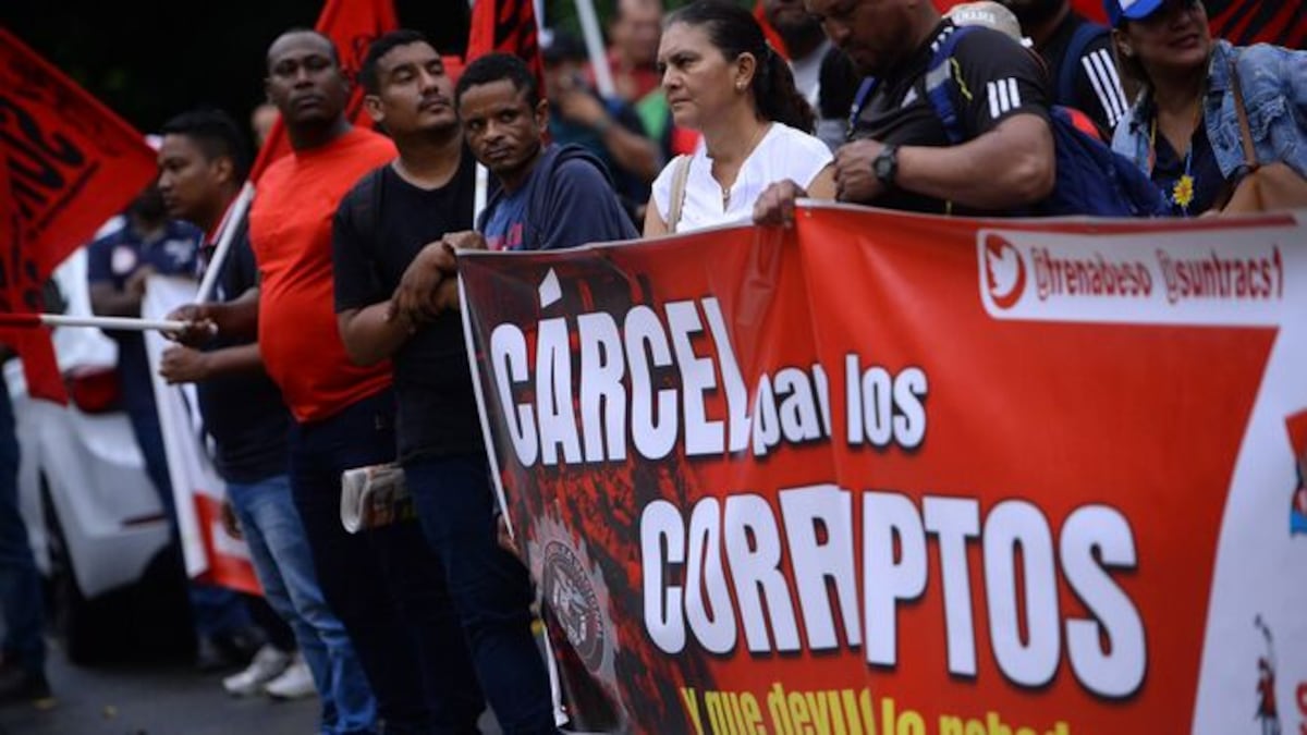 El grupo protestó ayer en los predios de la Corte Suprema de Justicia.