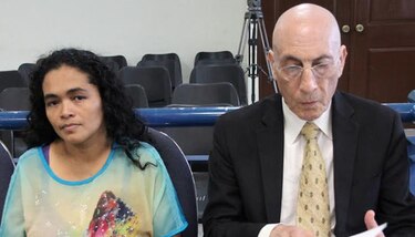 Liberan a salvadoreña condenada erróneamente a 40 años por infanticidio