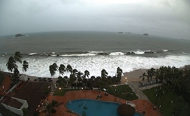 Huracán Rick se degrada a depresión tropical en su avance por México