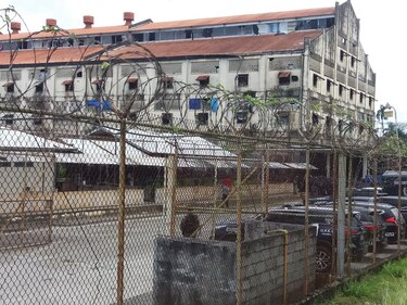 Otro cinco reclusos de la cárcel Nueva Esperanza de Colón, dan positivo en Covid-19