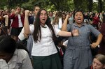 Estudiantes de Nueva Zelanda encuentran consuelo en hakas