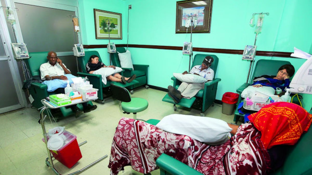 Las actuales instalaciones del Oncológico no pueden con la demanda de personas que a diario acuden a cita médica o tratamiento. Ya es notoria la falta de espacio.