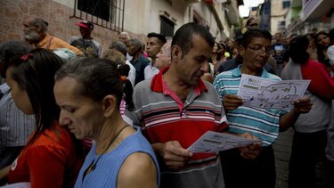 Gobierno y oposición se disputan gobernaciones en Venezuela