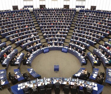 El Parlamento Europeo ratifica la primera ley de inteligencia artificial