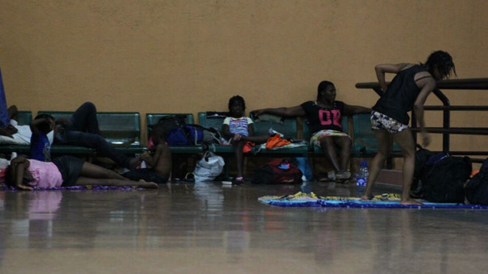 Llegan más migrantes a Panamá pese a bloqueo en la frontera con Colombia