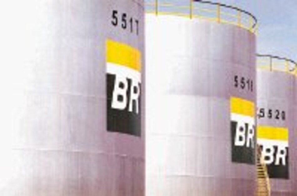 Sindicato marítimo de Petrobras intensifica paro