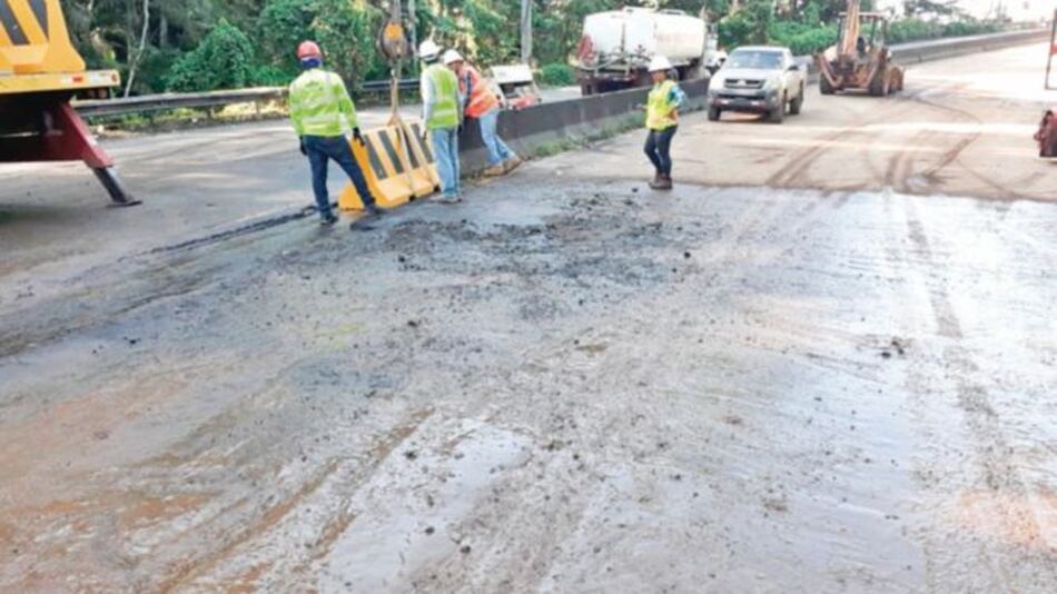 Colapso de tramo en la vía Panamericana obliga a inspeccionar el área