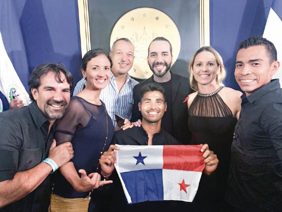 Panameños destacan en El Salvador