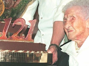 Cuestionan edad de la decana de la humanidad