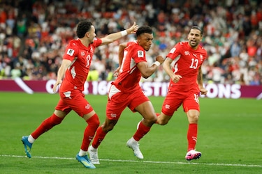 Suiza se clasifica a octavos de final y espera al ganador entre Colombia y Ghana