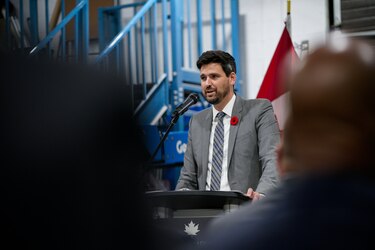 Canadá anuncia ambicioso plan para dar trabajo a inmigrantes