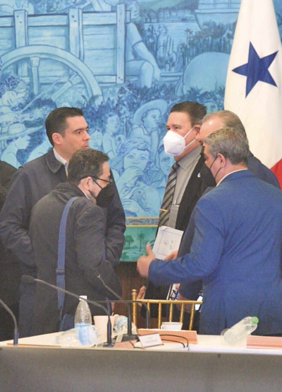 Definirán opciones para reconocer a farmacias el 20% de descuento