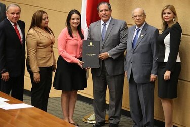 Asamblea aprueba la carrera diplomática y consular