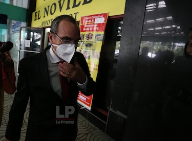 Rolando López es imputado del cargo de tráfico de armas; recibe medida cautelar de reportarse cada 30 días