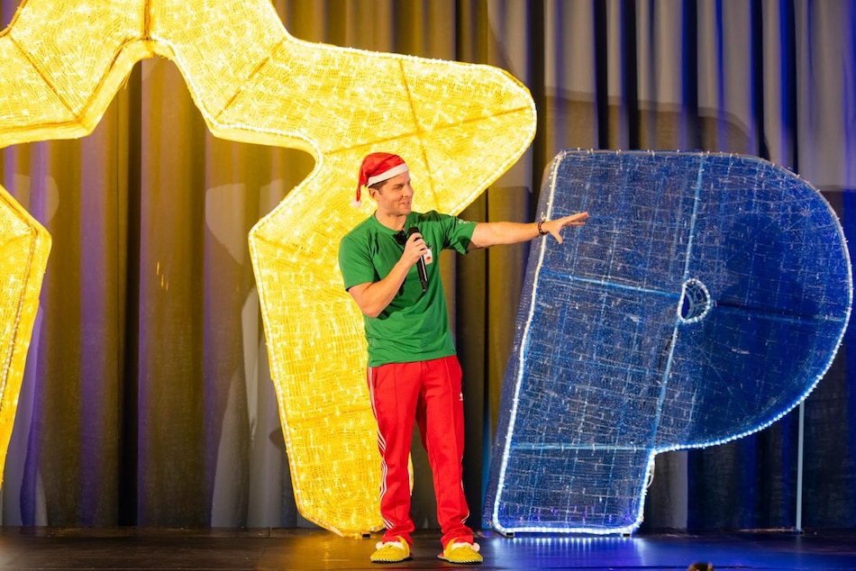 Alcalde Mayer Mizrachi anuncia que el desfile de Navidad 2025 será el domingo 14 de diciembre